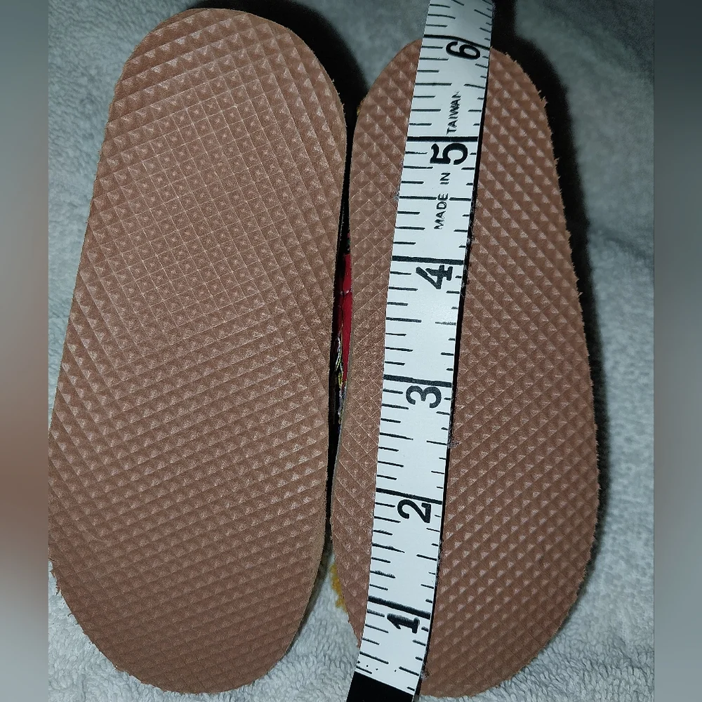 Kids Moccasins Embroidered Berber Babouchce NWOT